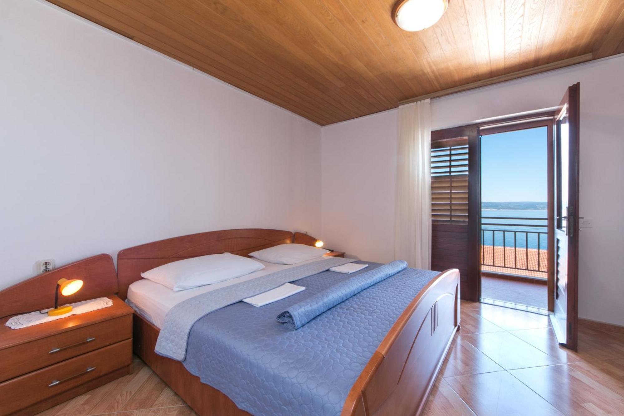 Apartments And Rooms By The Sea Brela, Makarska - 2752 Екстериор снимка