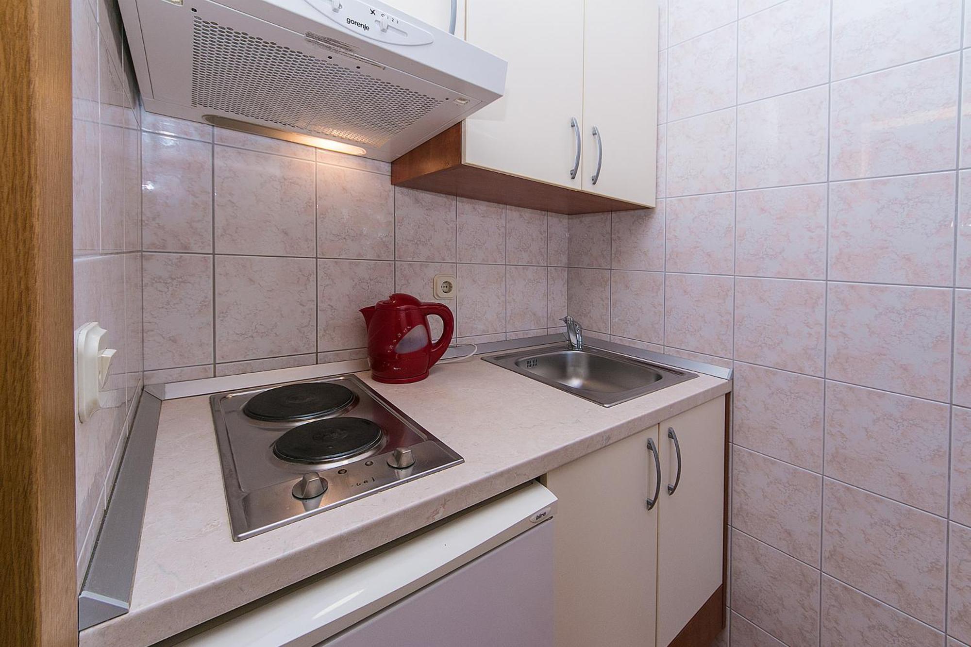 Apartments And Rooms By The Sea Brela, Makarska - 2752 Екстериор снимка