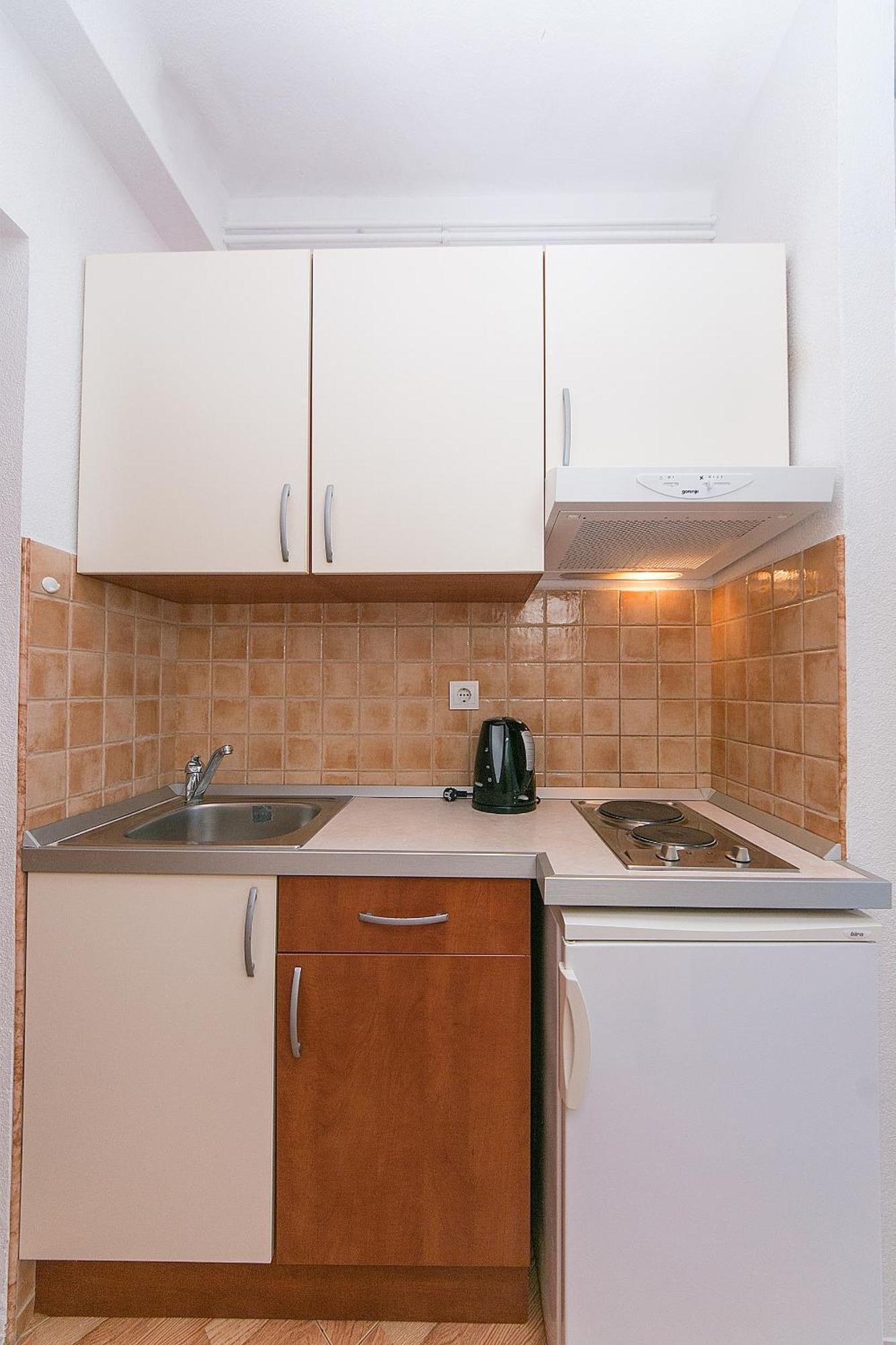 Apartments And Rooms By The Sea Brela, Makarska - 2752 Екстериор снимка