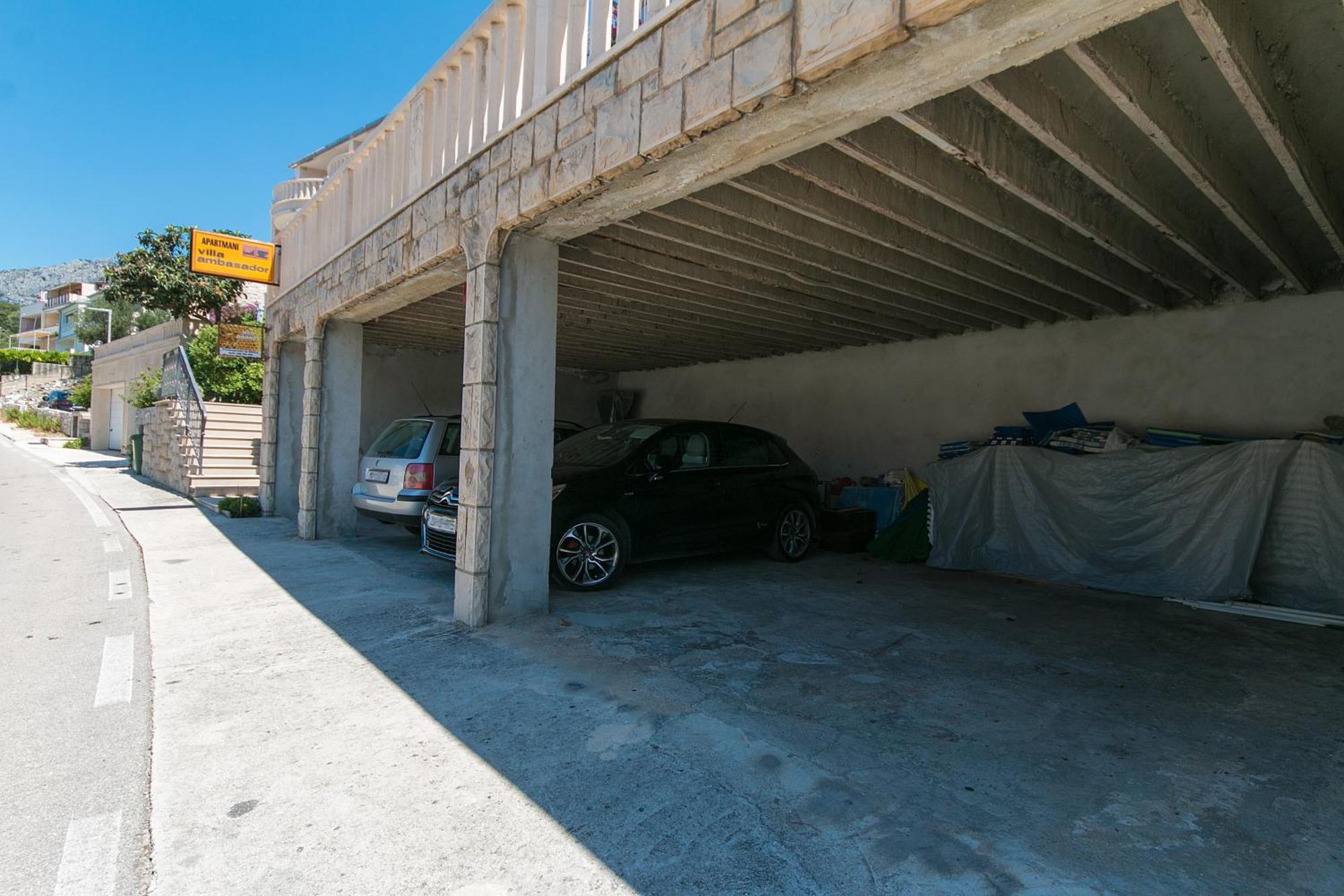 Apartments And Rooms By The Sea Brela, Makarska - 2752 Екстериор снимка