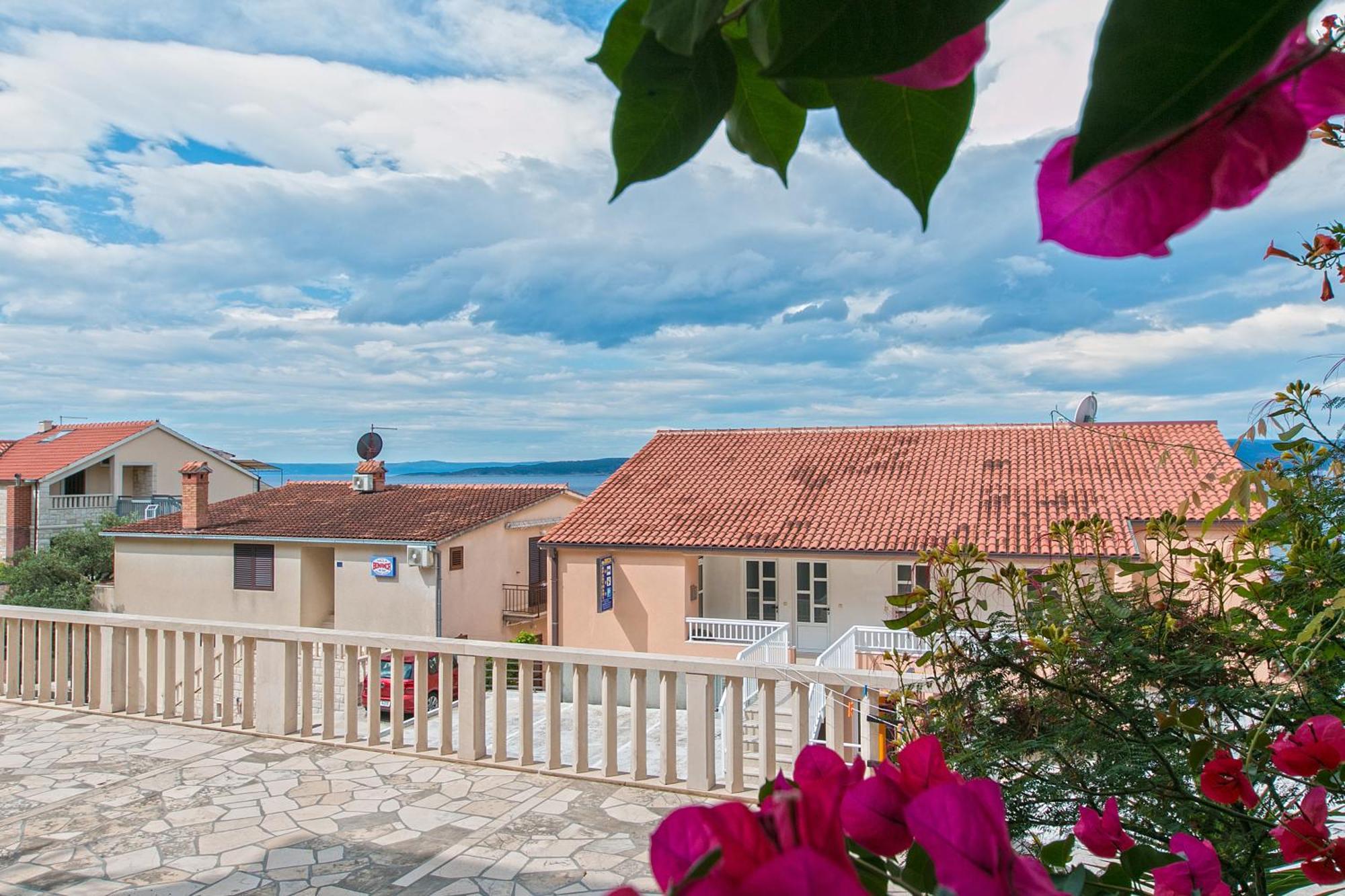 Apartments And Rooms By The Sea Brela, Makarska - 2752 Екстериор снимка